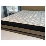 QUEEN MATTRESS SET