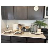 ASSORTED KITCHEN ITEMS