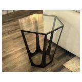 ACCENT TABLE