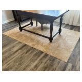 AREA RUG
