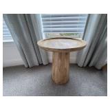 ACCENT TABLE