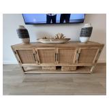 MEDIA CONSOLE