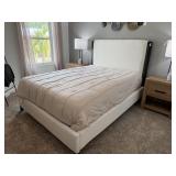 QUEEN BED