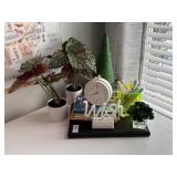 ASSORTED DECOR ITEMS
