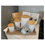 10PC KITCHEN ITEMS
