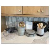 ASSORTED KITCHEN ITEMS
