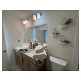 ASSORTED BATHROOM ITEMS