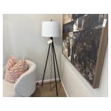 FLOOR LAMP