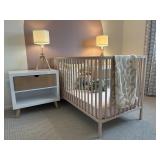CRIB W/MATTRESS & ACCESSORIES