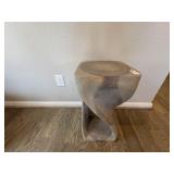 ACCENT TABLE