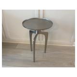 ACCENT TABLE
