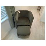 2PC ARMCHAIR & NESTING OTTOMAN