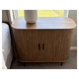2PC ACCENT CABINETS