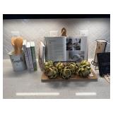 ASSORTED KITCHEN ITEMS