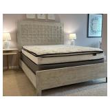 QUEEN BED