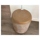 ACCENT TABLE