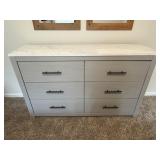 2PC DRESSER & NIGHTSTAND