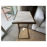 ACCENT TABLE