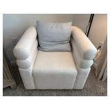 SWIVEL CHAIR