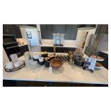 ASSORTED KITCHEN ITEMS