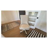 SWIVEL ARMCHAIR