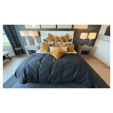 ASSORTED KING BEDDING