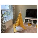 2PC TEEPEE & POUF