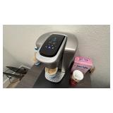 KEURIG COFFEE MAKER