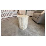 ACCENT TABLE