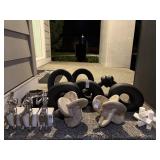ASSORTED DECOR ITEMS