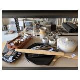 ASSORTED KITCHEN AND PIZZA ACCESSORIES
