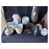 ASSORTED DECOR ITEMS