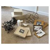 ASSORTED DECOR