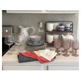 ASSORTED KITCHEN ITEMS