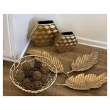 6PC ASSORTED DECOR
