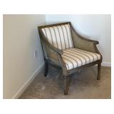 ACCENT CHAIR