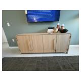 MEDIA CABINET