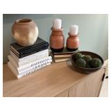 ASSORTED DECOR ITEMS