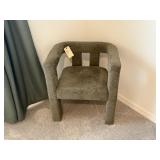 ACCENT CHAIR