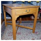 Oak lamp table w/ single drawer, 22" x 26" x 24"