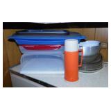 King-Seeley thermos - 2 Cambro Huntington Beach