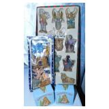 Nativity figurines in boxes - Wooden creche