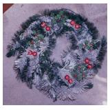 2 lighted Christmas wreaths - Lighted evergreen