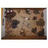 16 necklaces - Necklace & earring set