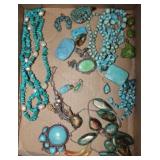 Turquoise jewelry: Necklace & earring set,
