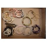 18 bracelets in various styles: Monet & more