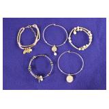 5 Vantel Pearls bracelets