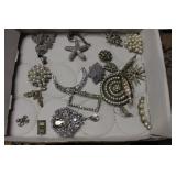 14 brooch pins: Joan Rivers & more - Vintage dress