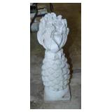 Concrete Welcome Pineapple statue for the garden,