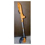 Worx 20 volt weed trimmer w/ battery & charger